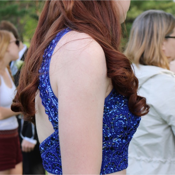 Sherri Hill Prom Dress - Picture 4 of 6